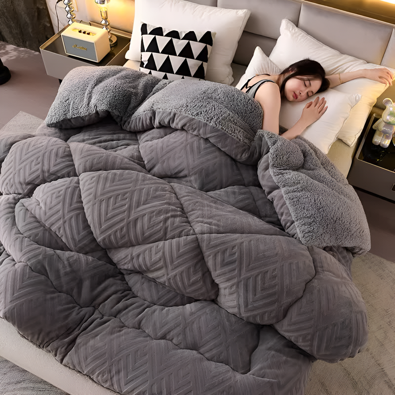 Dual-Sided Soft Quilted Blanket