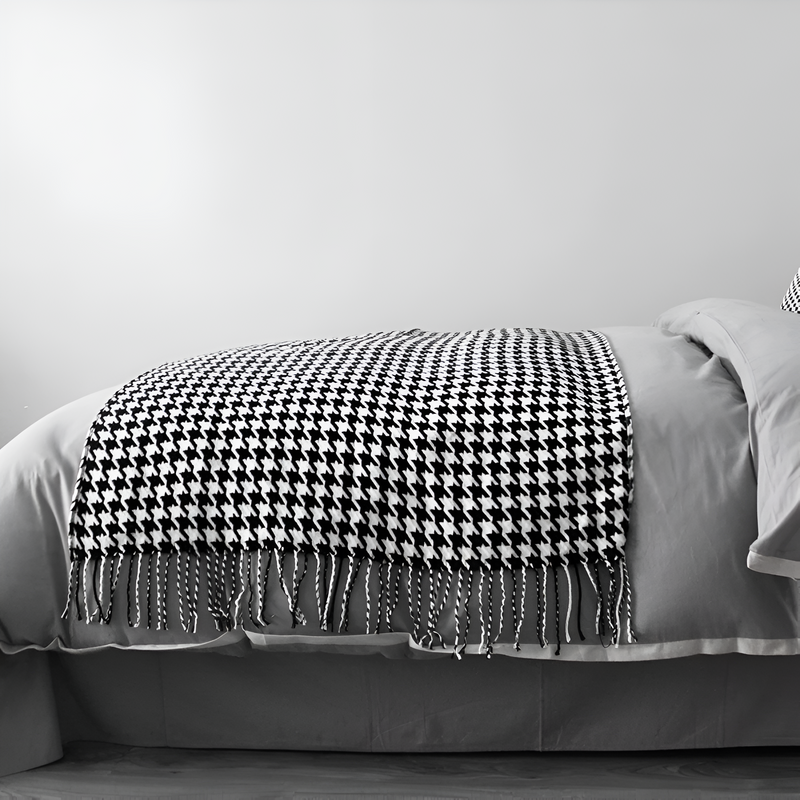 Classic Houndstooth Pattern Blanket