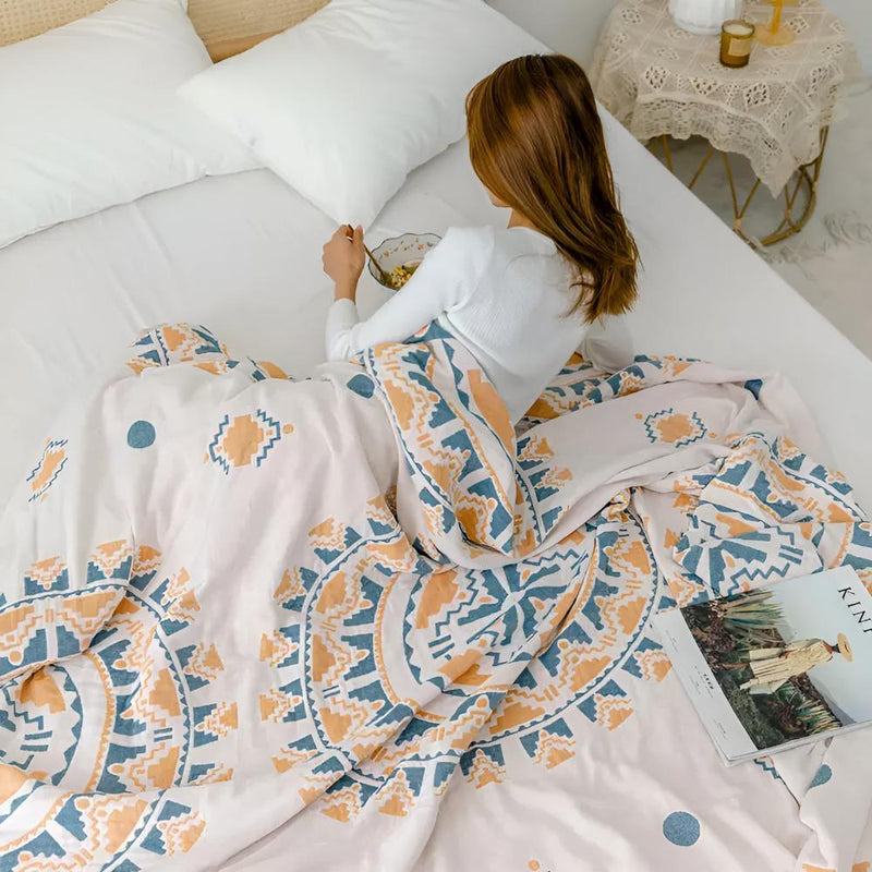 Dreamy Wanderer Cotton Blanket