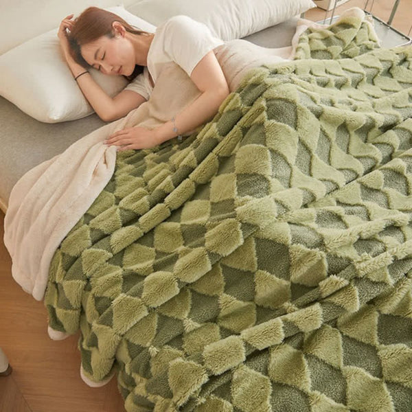 Soft Diamond Pattern Comfort Blanket